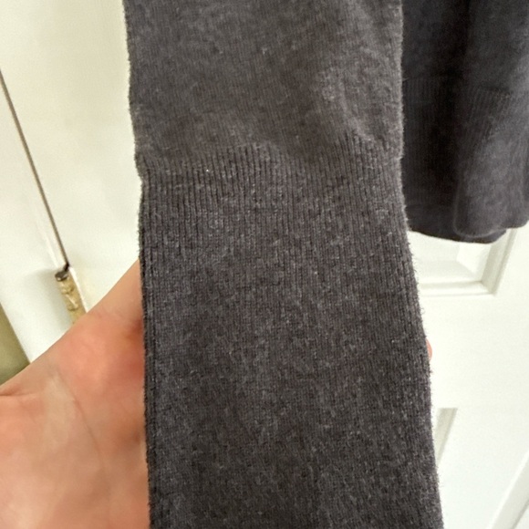 Eddie Bauer Long Sleeve Henley Sweater – Women’s Small – Gray - Picture 4 of 10